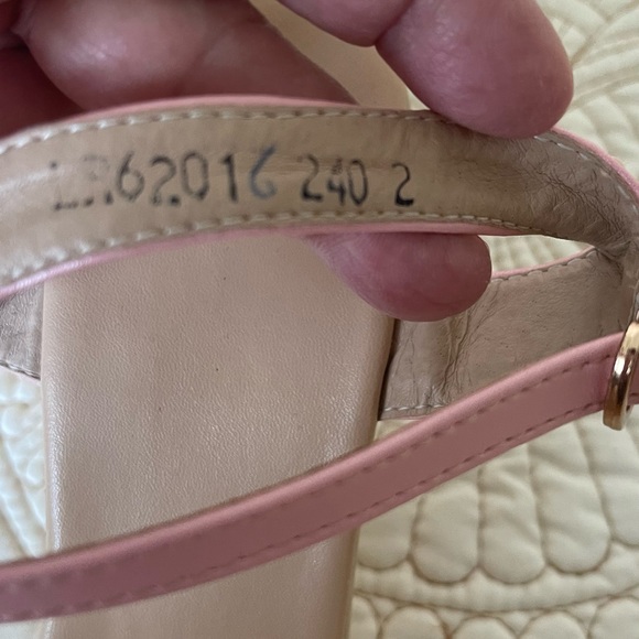 Cute Fashion Sandals with Slingback and Ankle Buckle  pink color great condition - Picture 11 of 14